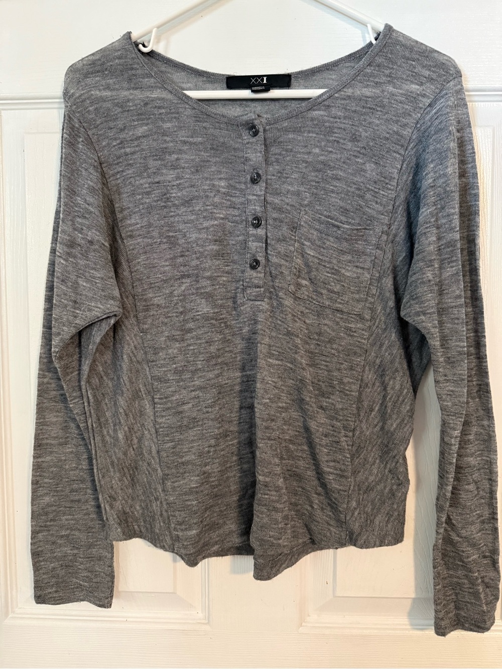 Women’s Forever 21 Gray Scoop-Neck Henley Knit Sweater Size M